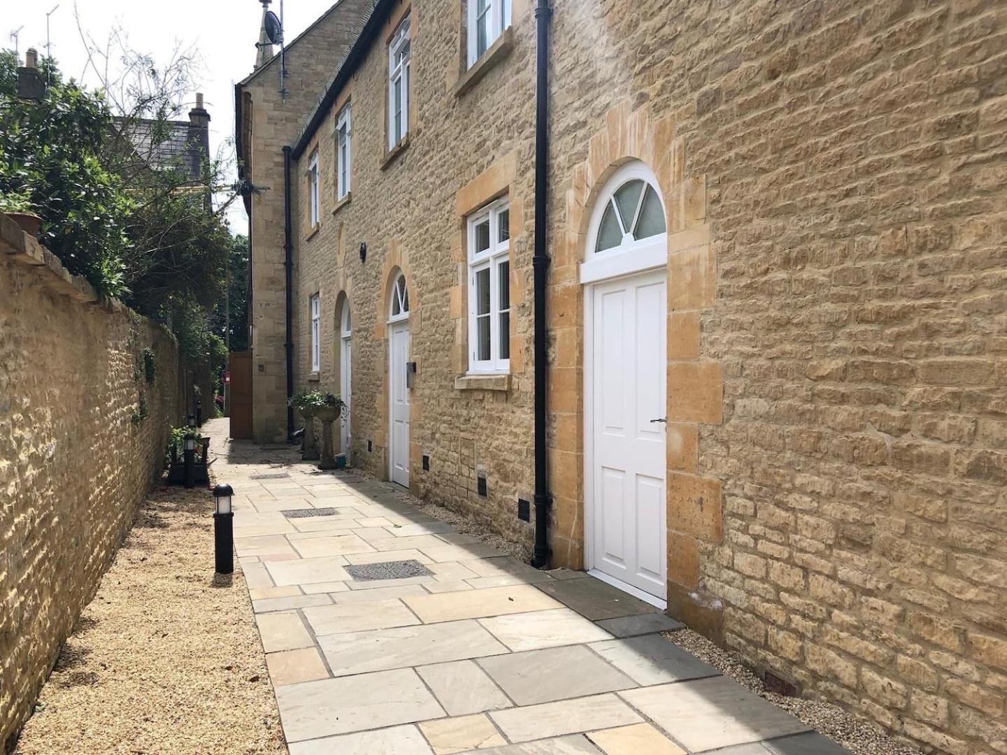 Cotswold Chapel, Sleeps Up To 5 In Kingsize Beds Apartamento Chipping Norton Exterior foto